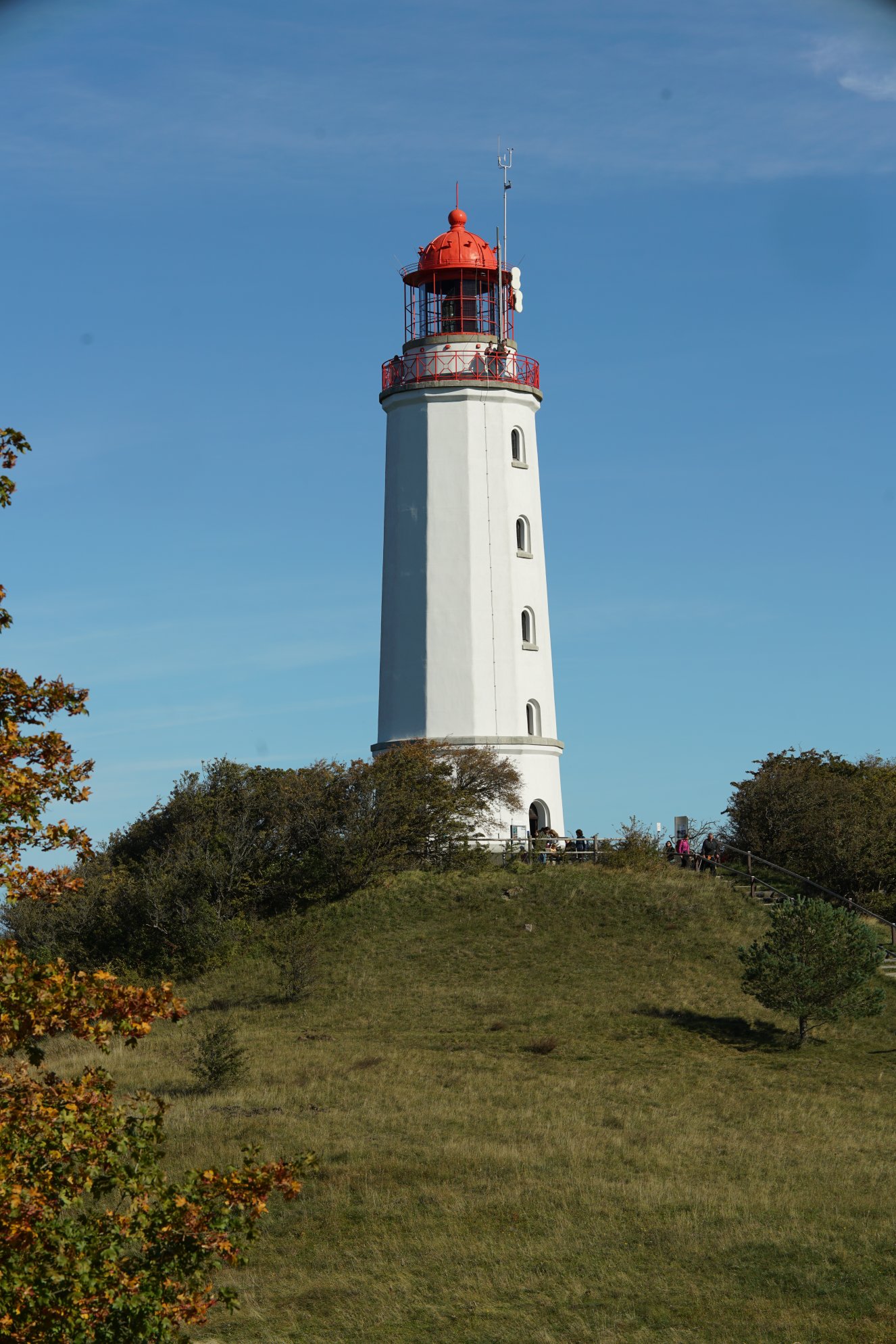 Leuchtturm auf seinem Hügel 