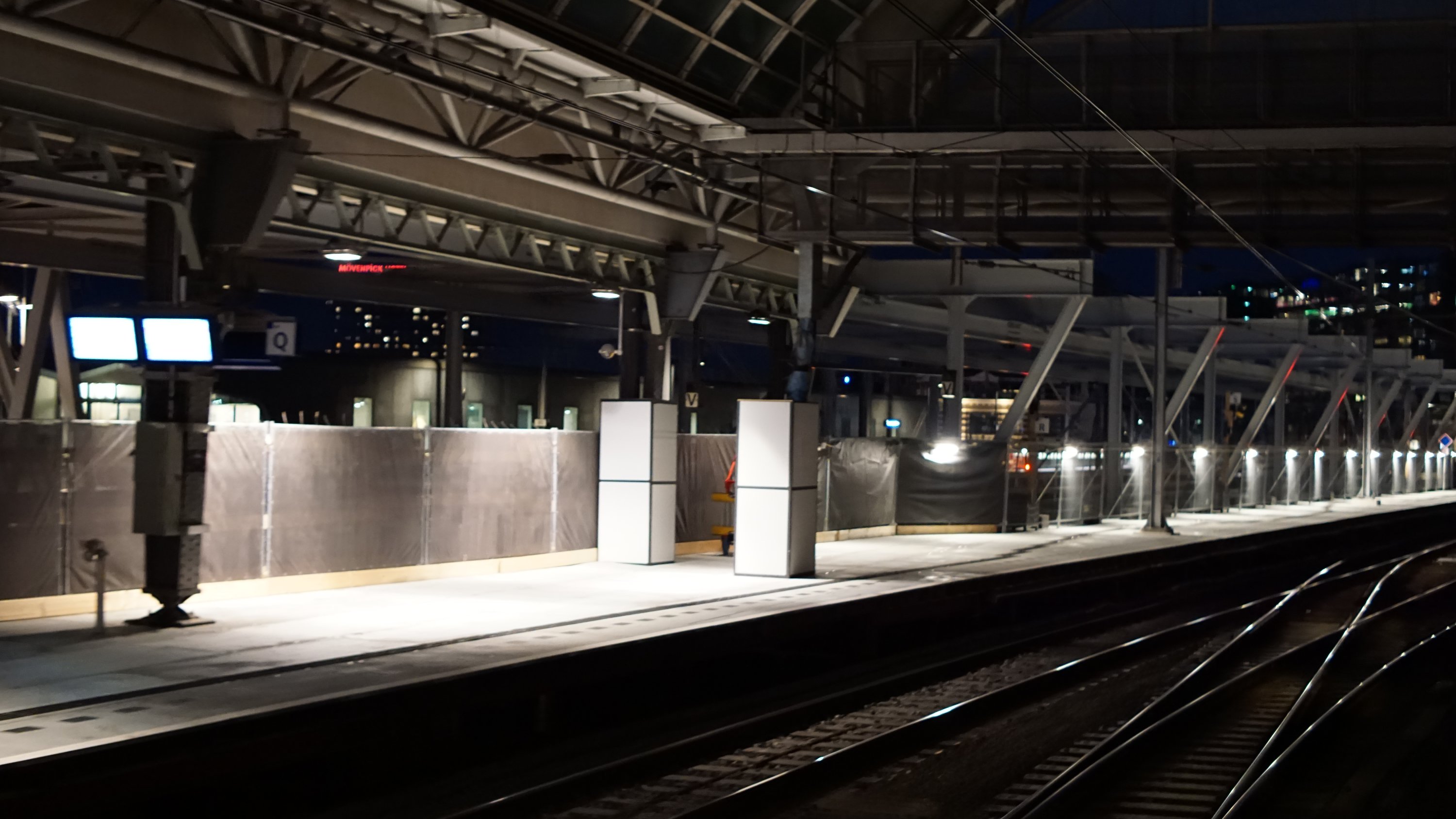 Ein Bahnsteig in Amsterdam 