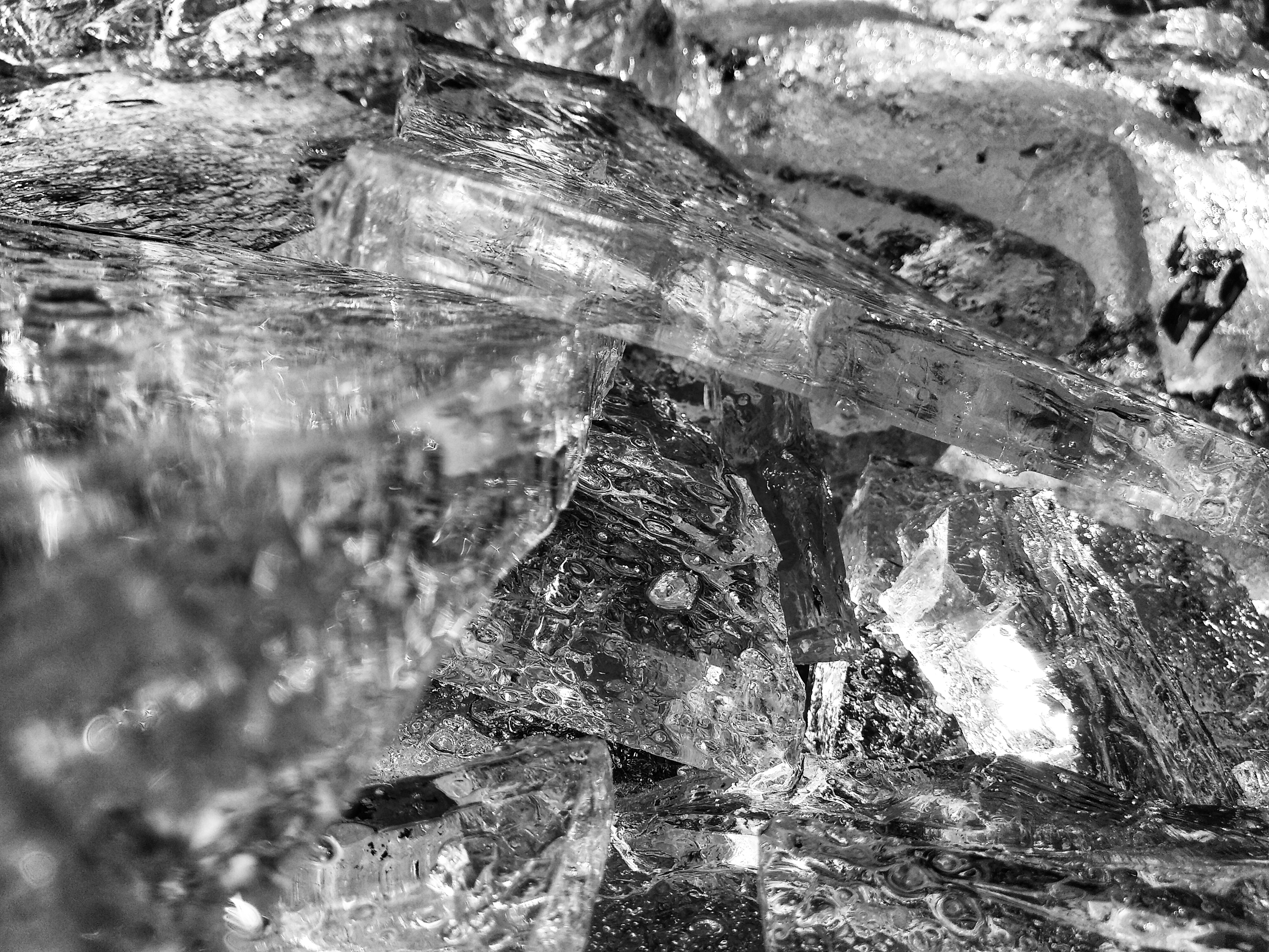 schwarzweiß-Bild anderer Eisbrocken