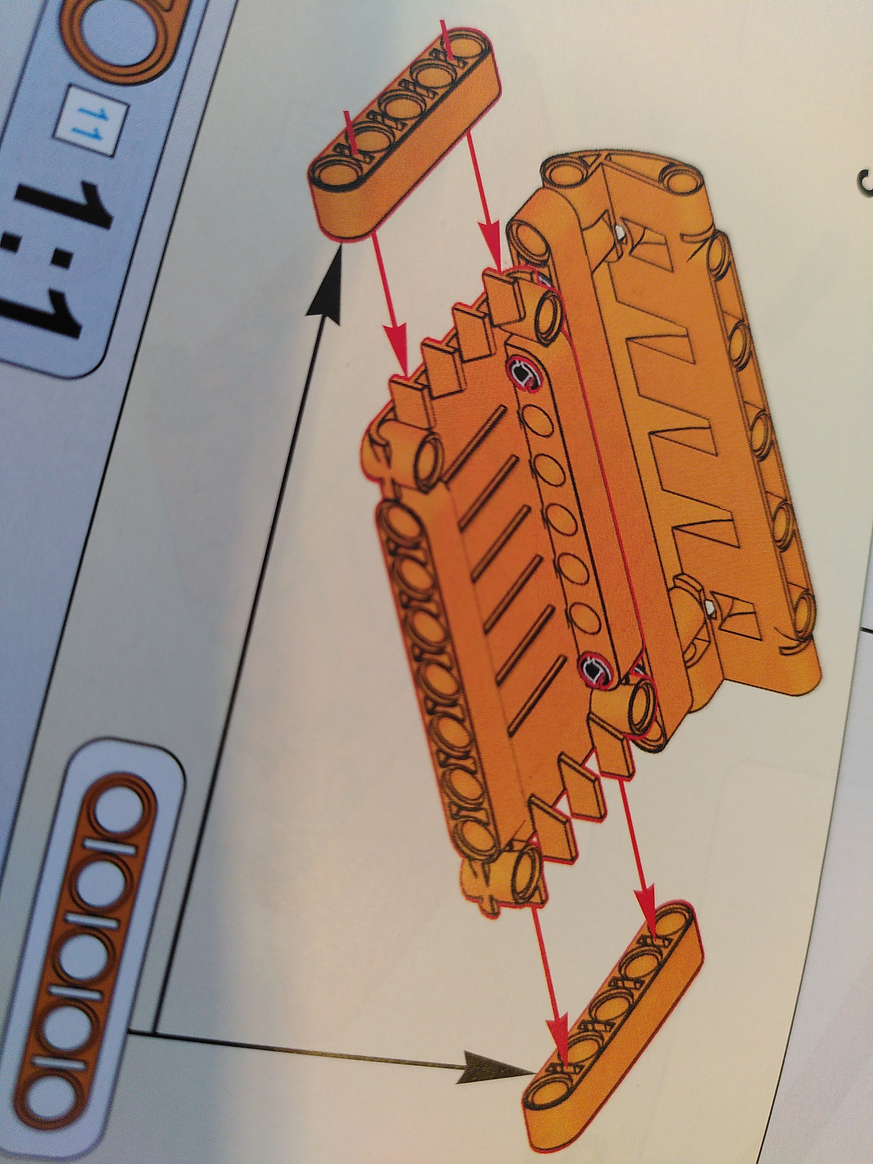 Ein Beispiel wie die Spezial-Liftarme mit den Panels verbunden werden
