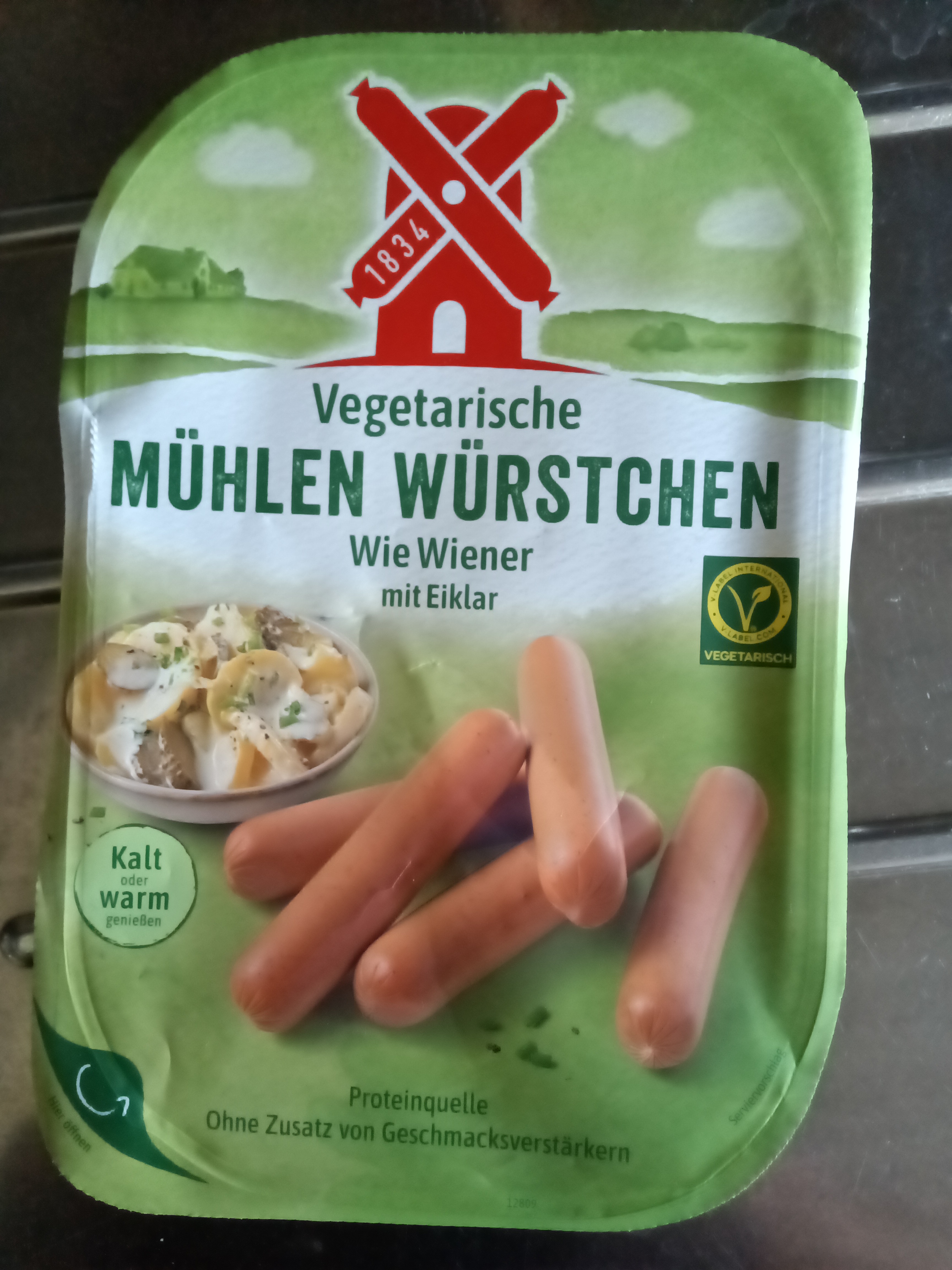 leere Packung Vegetarische "Mühlen Würstchen Wie Wiener, mit Eiklar" leere Packung Vegetarische "Mühlen Würstchen Wie Wiener, mit Eiklar"