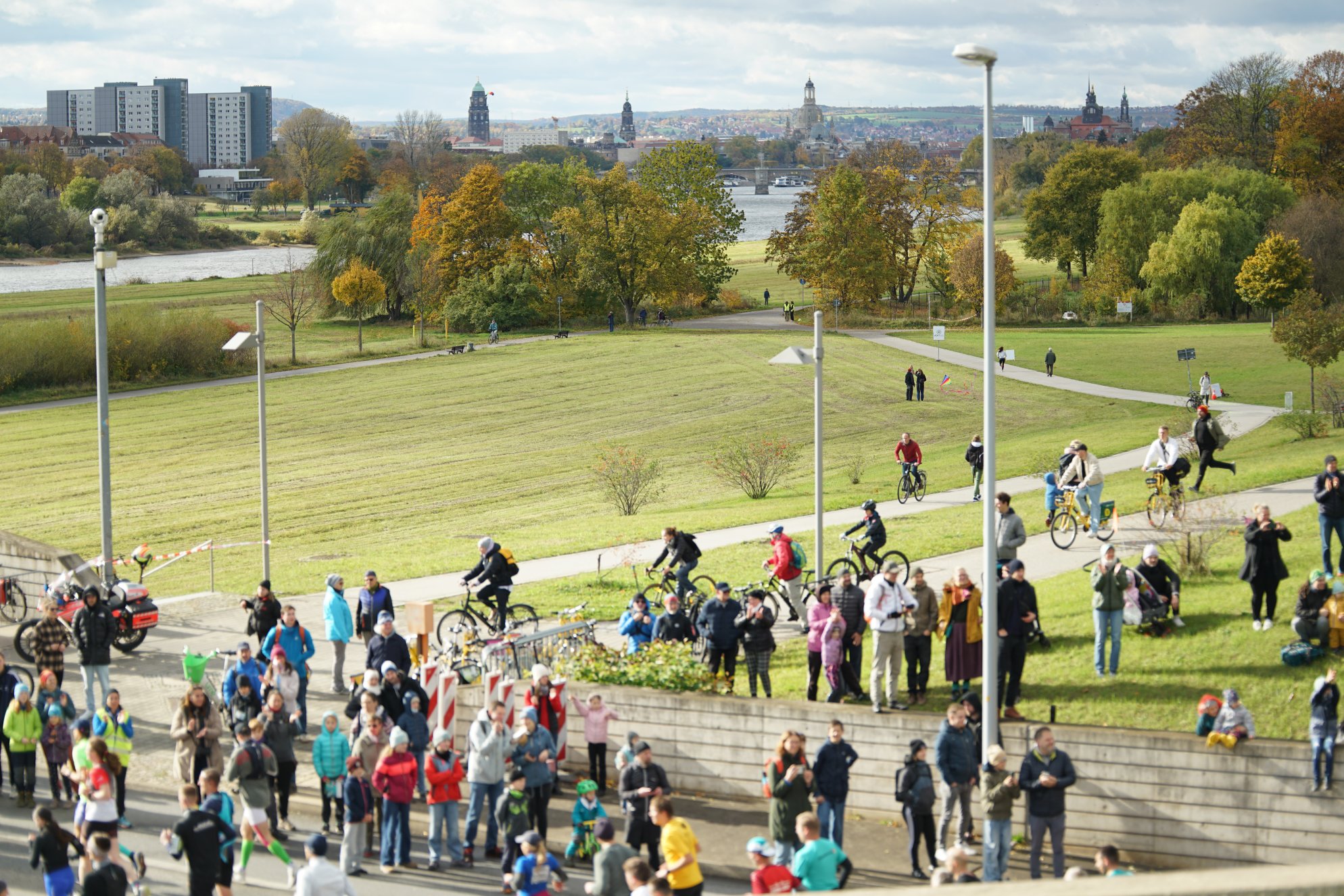 Blick über die Brücke,zur Altstadt 