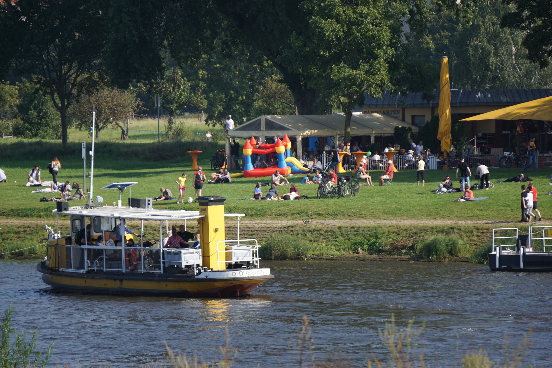 Elbfähre am Fährgarten